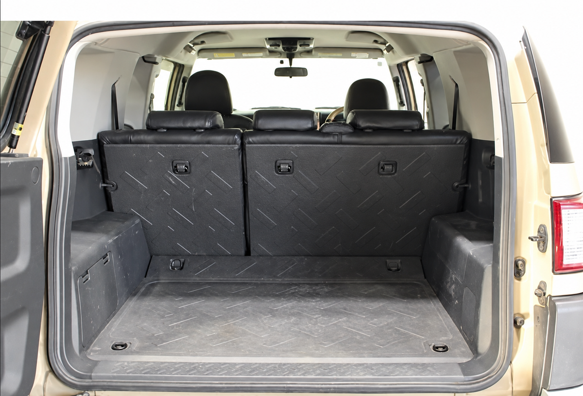 2013 Toyota FJ Cruiser boot space