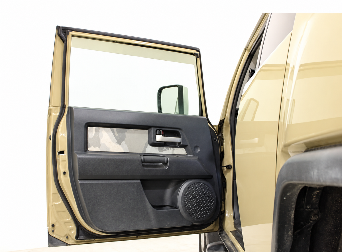 2013 Toyota FJ Cruiser door card