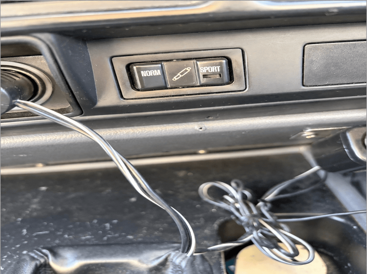 Toyota Land Cruiser 80 control panel
