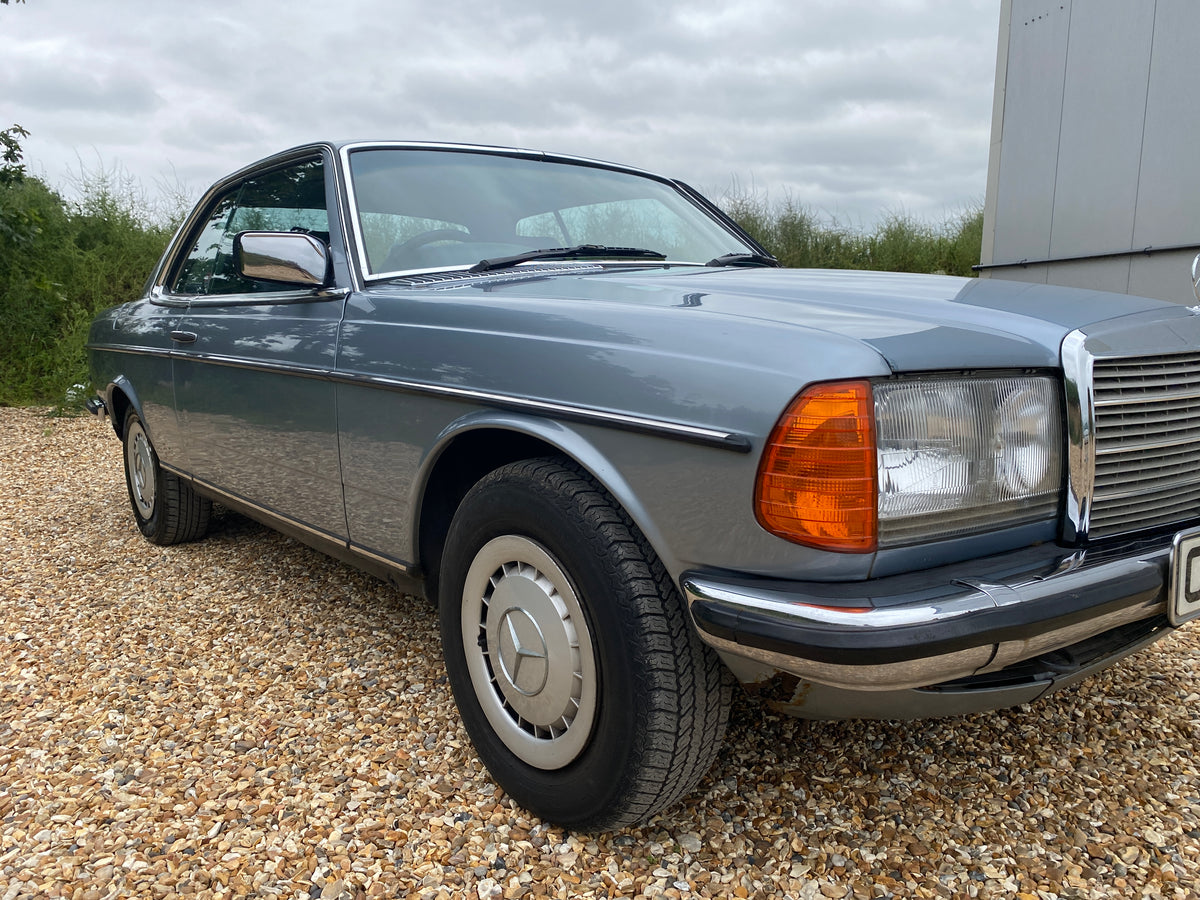 Mercedes 280 CE – photo 2