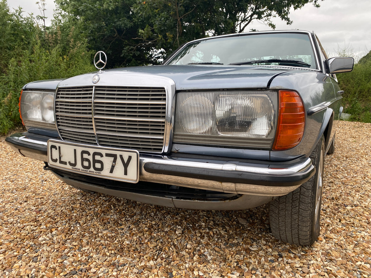 Mercedes 280 CE – photo 6