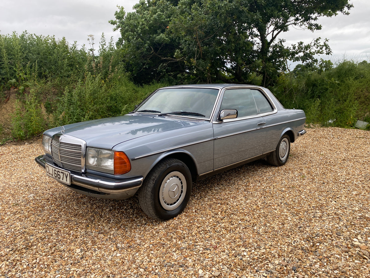 Mercedes 280 CE – photo 5