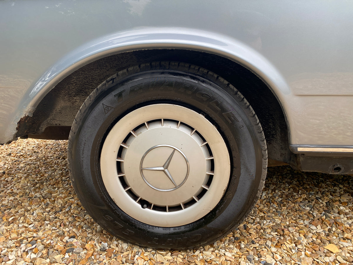 Mercedes 280 CE – photo 26