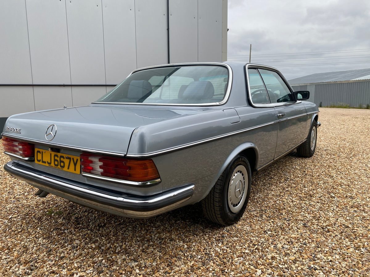 Mercedes 280 CE – photo 10