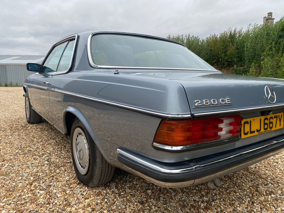 Mercedes 280 CE – photo 12