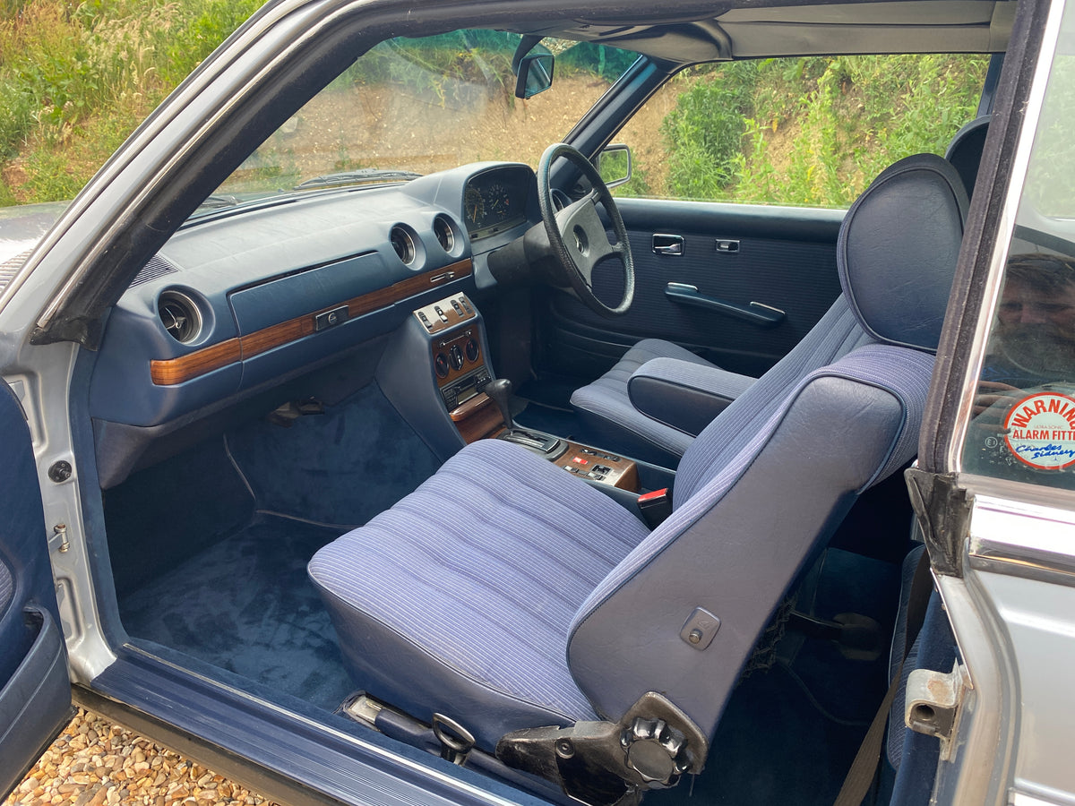 Mercedes 280 CE – photo 16