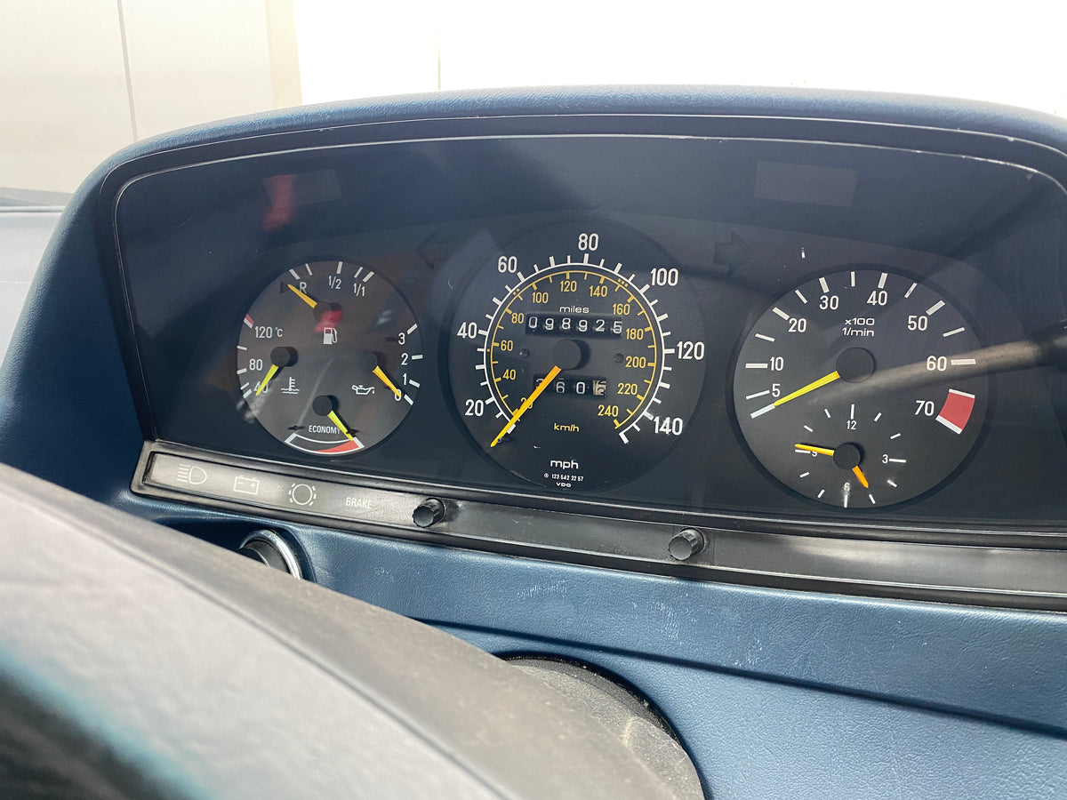 Mercedes 280 CE – photo 22
