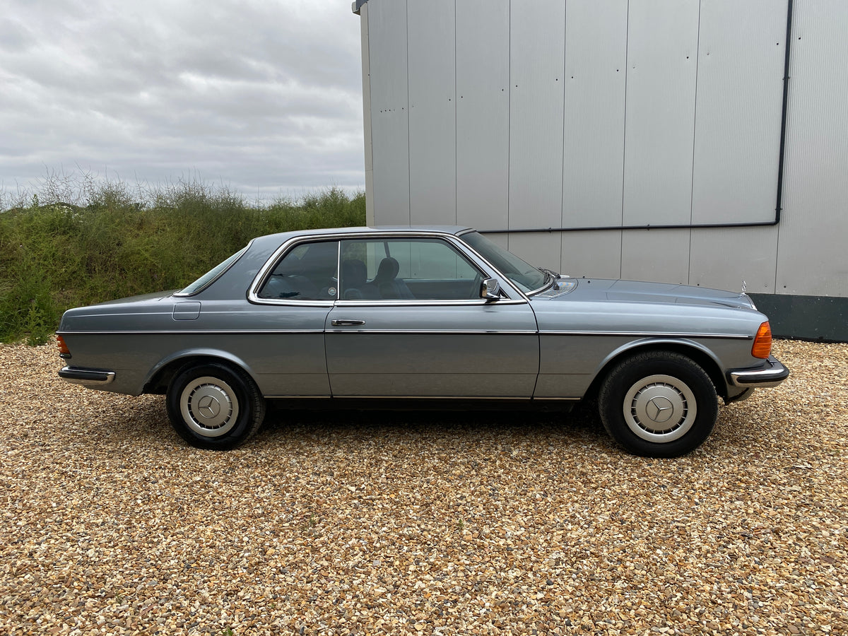 Mercedes 280 CE – photo 14