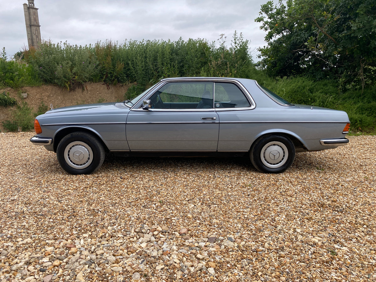 Mercedes 280 CE – photo 15