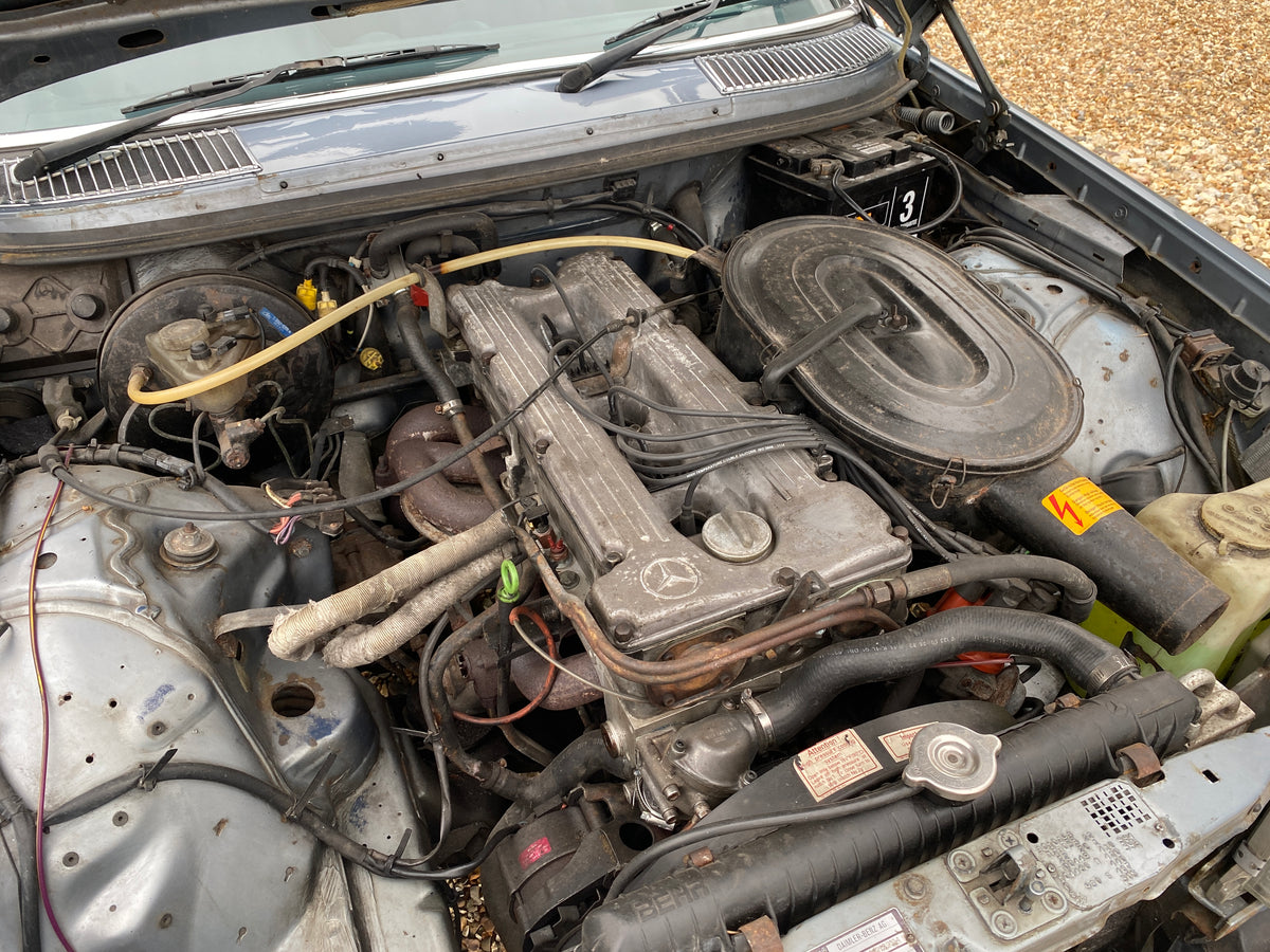 Mercedes 280 CE – photo 32