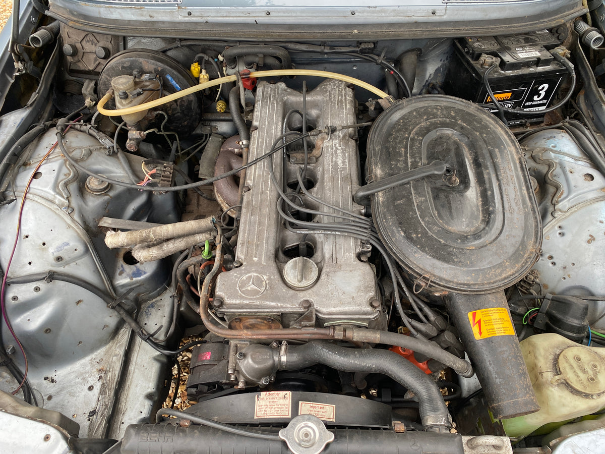 Mercedes 280 CE – photo 33