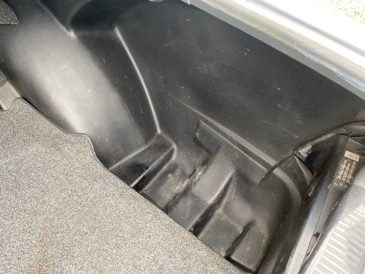 Mercedes 280 CE – photo 24
