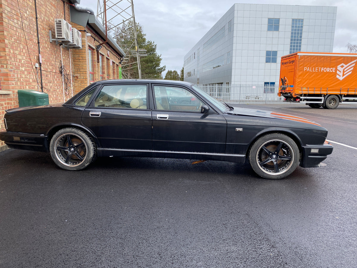 Jaguar XJR XJ40 – photo 6