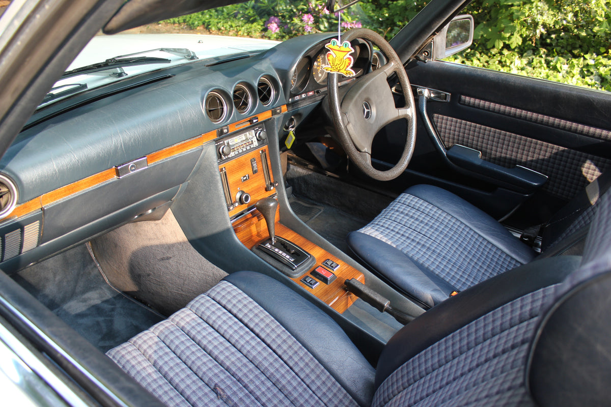 Mercedes 350 SL – R107 – photo 8