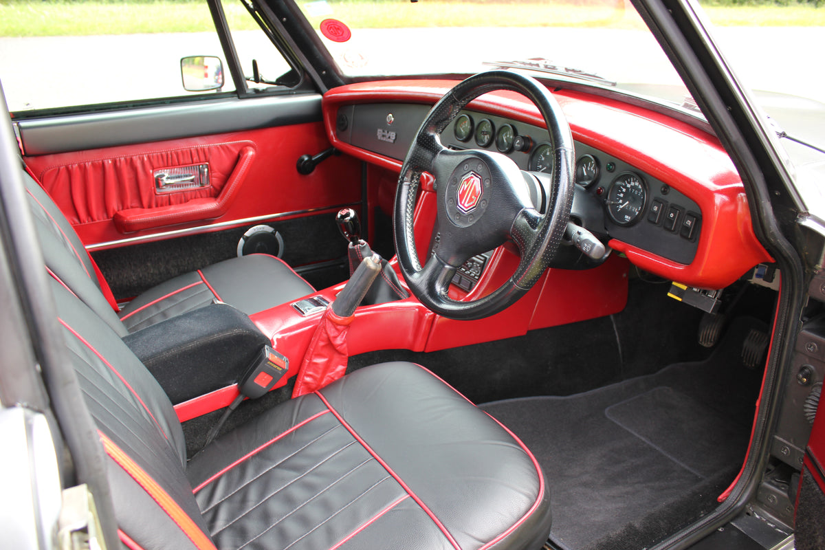MG RV8 – photo 7