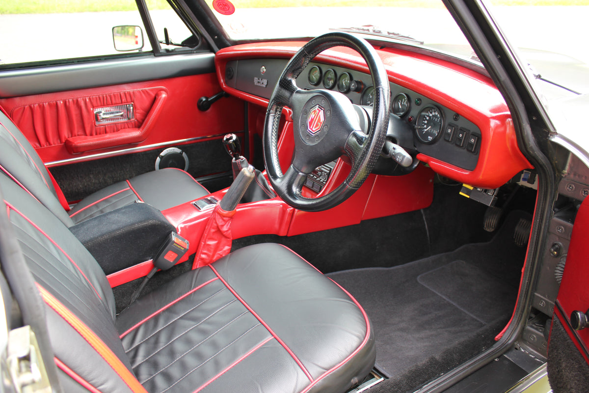 MG RV8 – photo 8