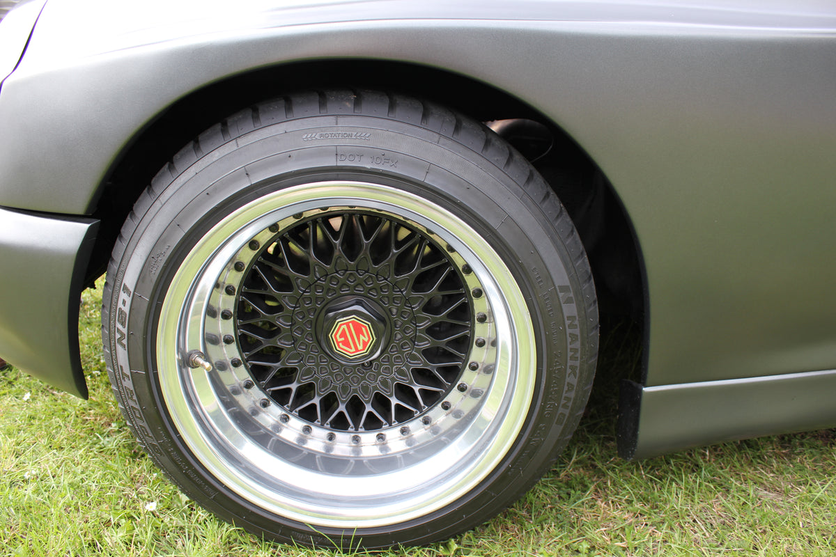 MG RV8 – photo 10