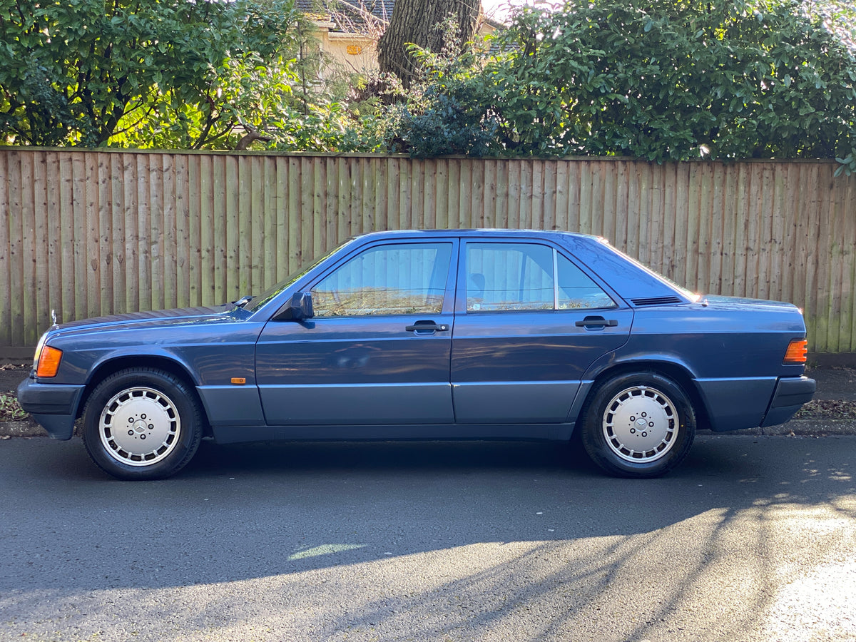 Mercedes 190E – photo 3