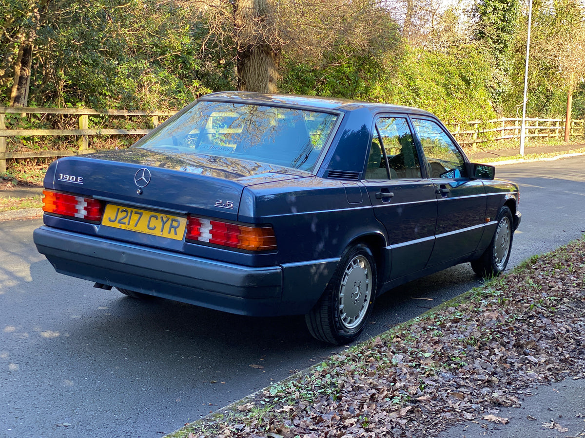 Mercedes 190E – photo 11