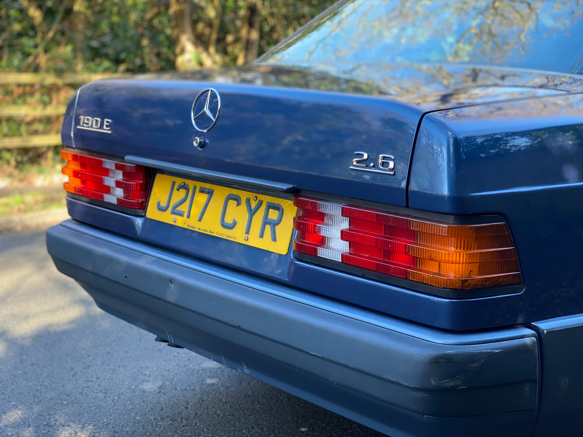 Mercedes 190E – photo 12