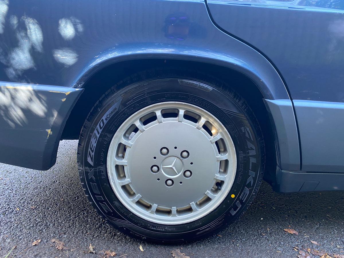 Mercedes 190E – photo 21