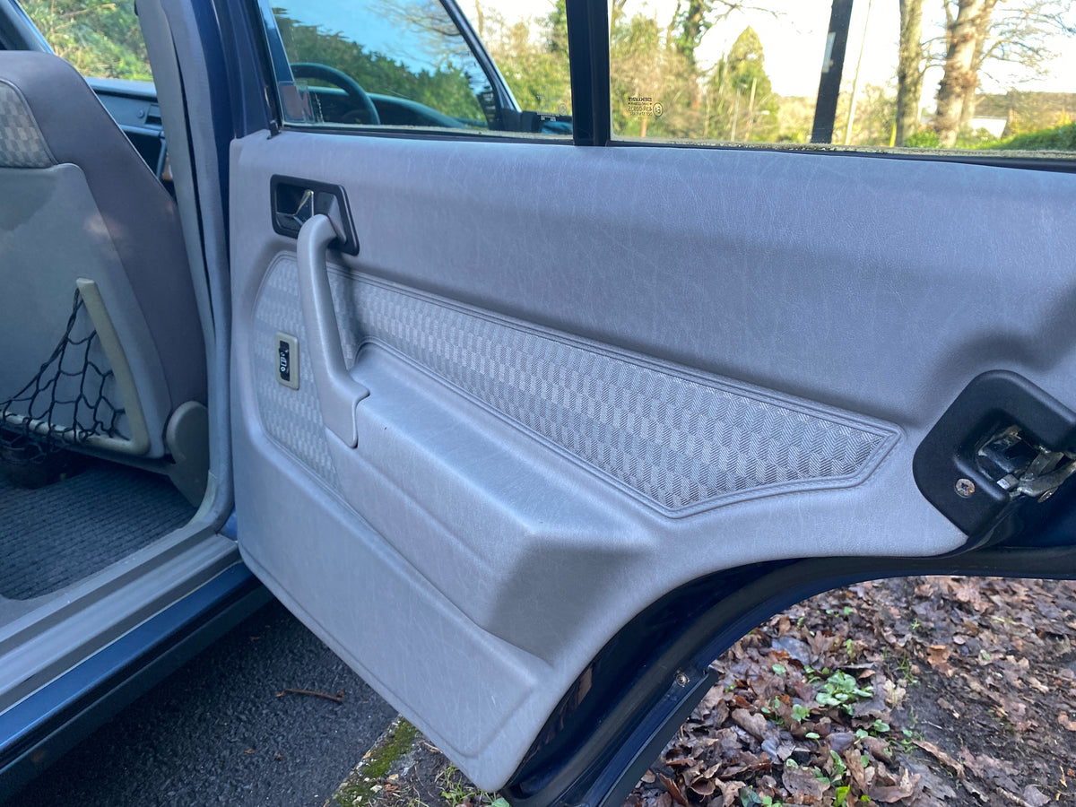 Mercedes 190E – photo 34