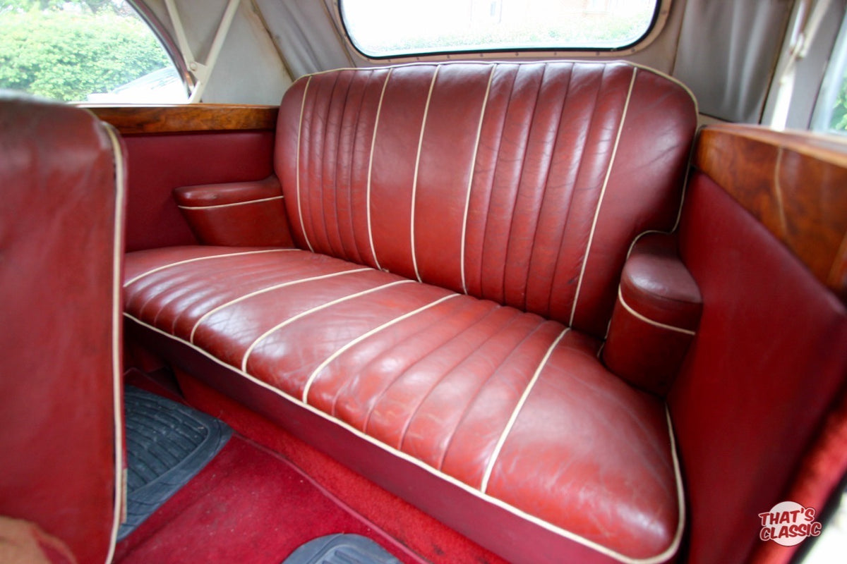 Daimler Conquest DHC – photo 16