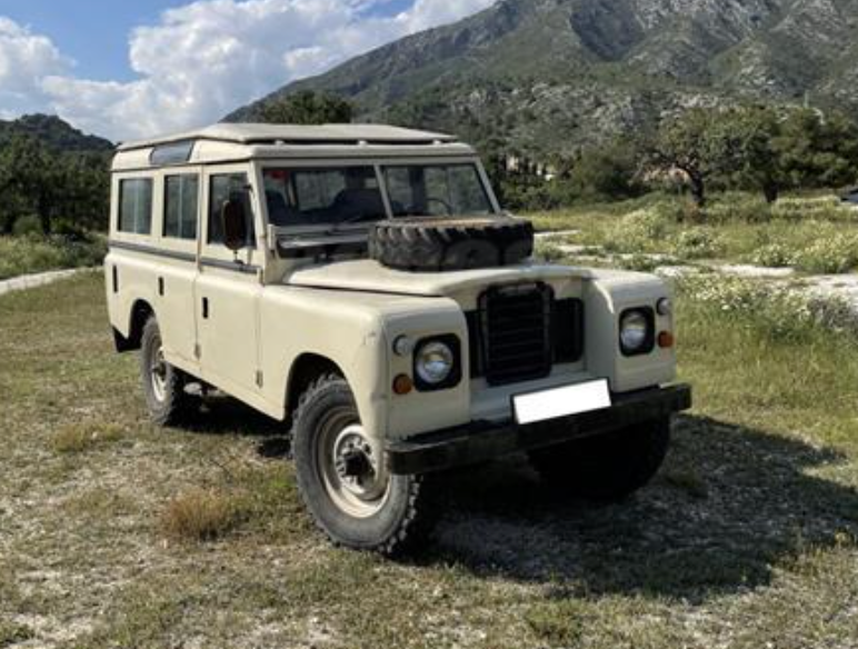 Land Rover Defender 110 – photo 1