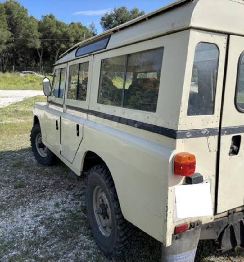 Land Rover Defender 110 – photo 7