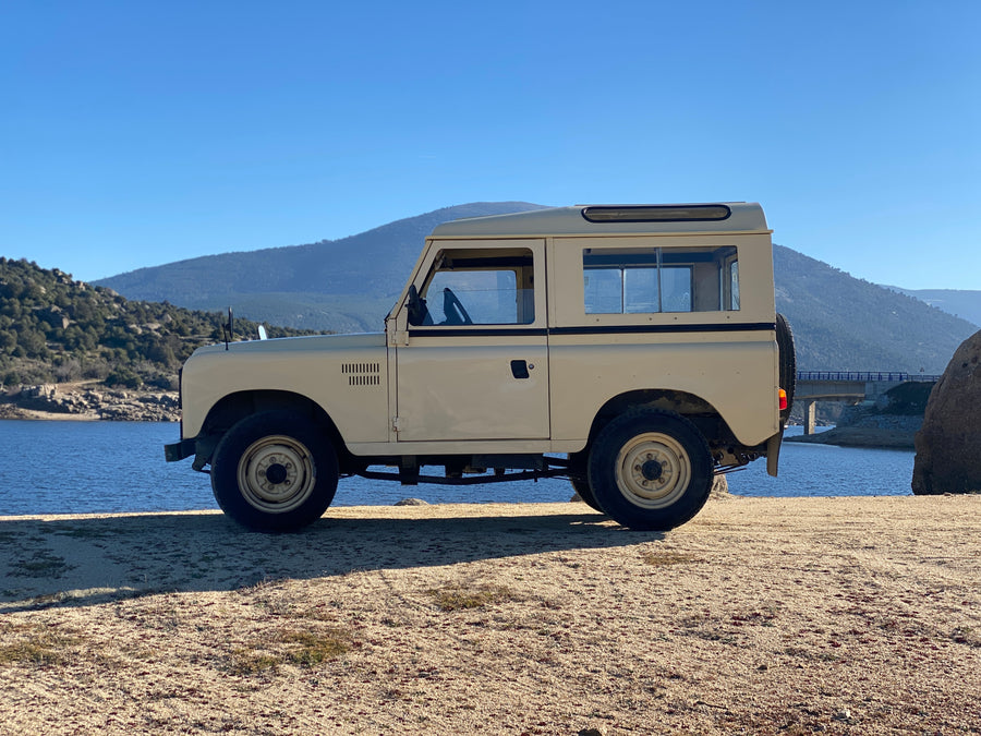 1986 Land Rover Defender 88 (sold)