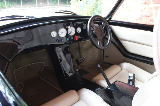 Volkswagen Karmann Ghia Convertible – photo 6
